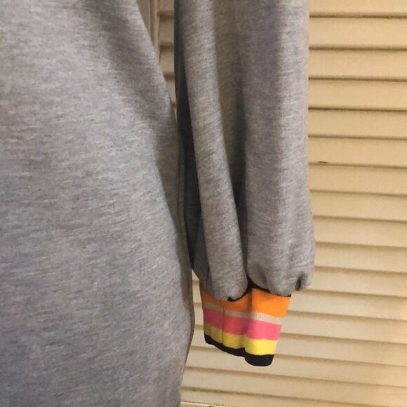 Trina Turk Neon Trim VNeck Athleisure Dress. Run 🏃‍♀️ to your Cocktail 🍹 Party - Picture 4 of 16